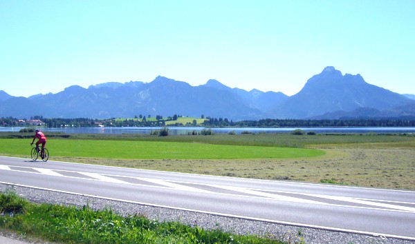 Alpenpanorama am Hopfensee