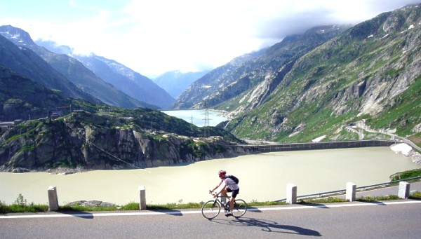 Blick auf Furkapass und Rhonegletscher